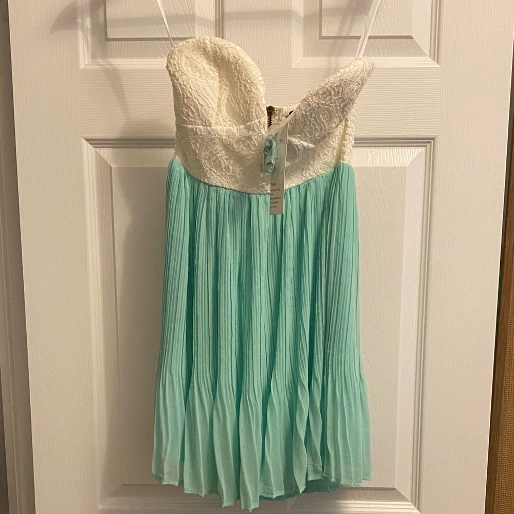 Sabo Skirt Strapless Dress in White and Mint